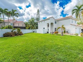 1061 NW 190th Ave, Pembroke Pines FL 33029