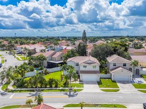 1061 NW 190th Ave, Pembroke Pines FL 33029