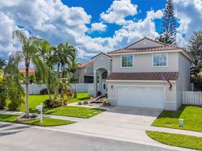 1061 NW 190th Ave, Pembroke Pines FL 33029