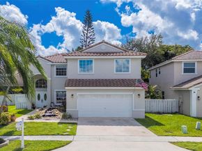 1061 NW 190th Ave, Pembroke Pines FL 33029