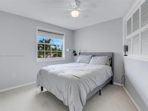 1061 NW 190th Ave, Pembroke Pines FL 33029