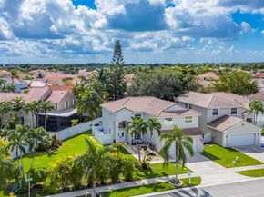 1061 NW 190th Ave, Pembroke Pines FL 33029