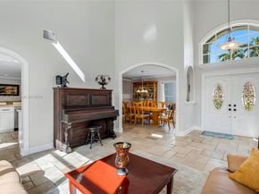 1061 NW 190th Ave, Pembroke Pines FL 33029