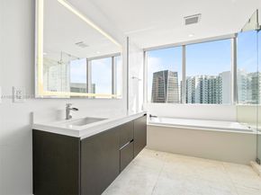 851 NE 1st Ave 4801, Miami FL 33132