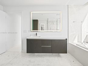 851 NE 1st Ave 4801, Miami FL 33132