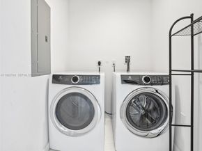 851 NE 1st Ave 4801, Miami FL 33132