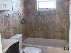 1800 SW 25th St 2305, Miami FL 33133