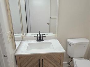 8851 Wiles Rd 103, Coral Springs FL 33067