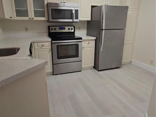 8851 Wiles Rd 103, Coral Springs FL 33067