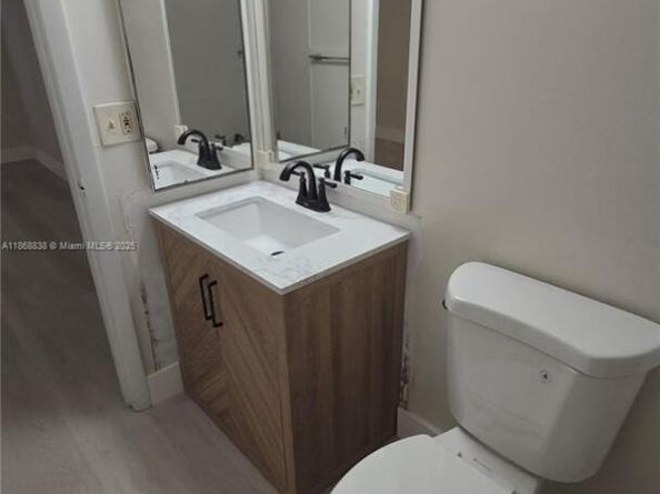 8851 Wiles Rd 103, Coral Springs FL 33067