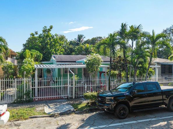 3421 NW 5th Ave, Miami FL 33127