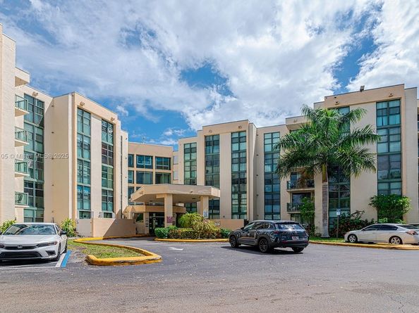 2075 SW 122nd Ave 306, Miami FL 33175