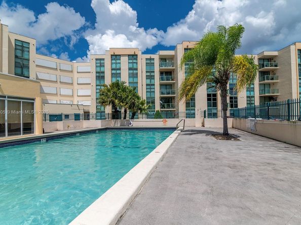 2075 SW 122nd Ave 306, Miami FL 33175