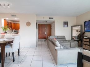 2075 SW 122nd Ave 306, Miami FL 33175