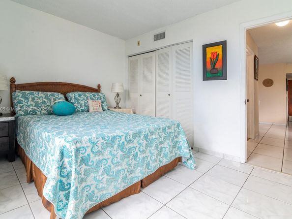 2075 SW 122nd Ave 306, Miami FL 33175