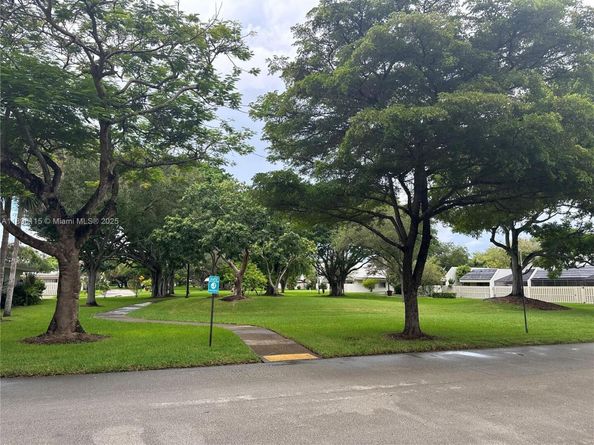 Undisclosed Address #A11896115, Kendall FL 33143