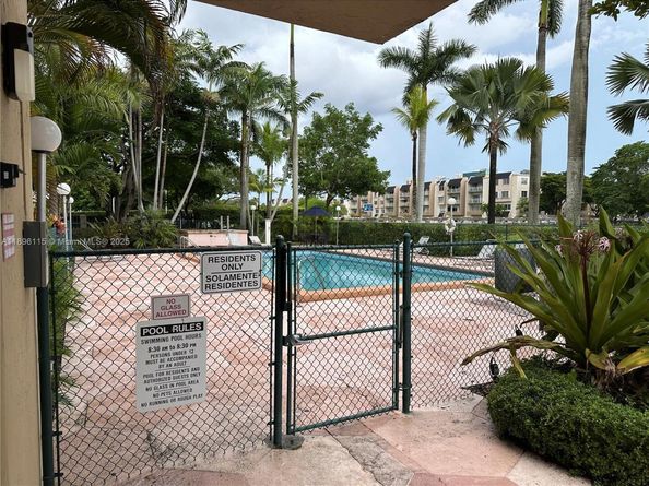 Undisclosed Address #A11896115, Kendall FL 33143