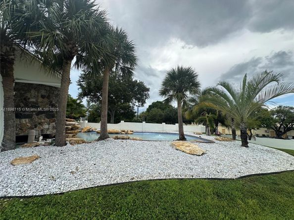 Undisclosed Address #A11896115, Kendall FL 33143