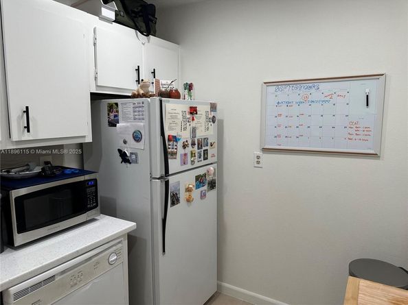 Undisclosed Address #A11896115, Kendall FL 33143