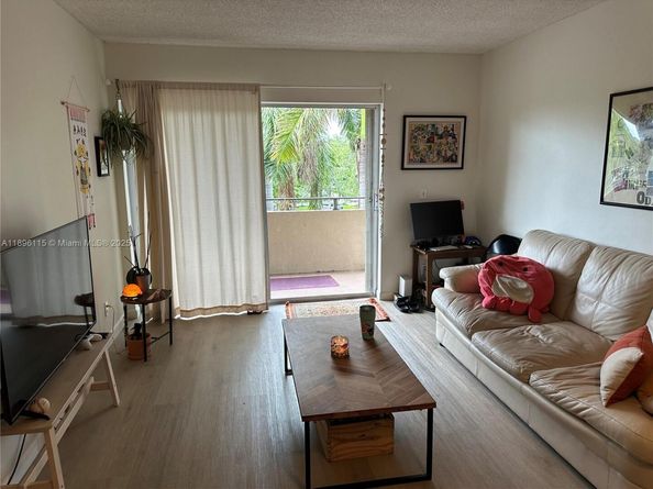 Undisclosed Address #A11896115, Kendall FL 33143