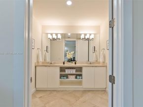 349 Madeira Ave 349, Coral Gables FL 33134