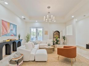 349 Madeira Ave 349, Coral Gables FL 33134