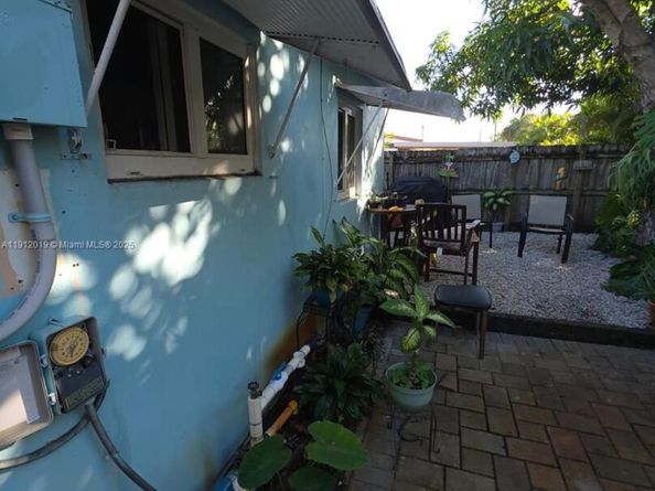 2933 NE 12th Ter, Pompano Beach FL 33064