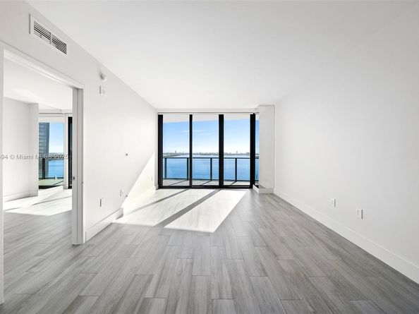 460 NE 28th St 2707, Miami FL 33137