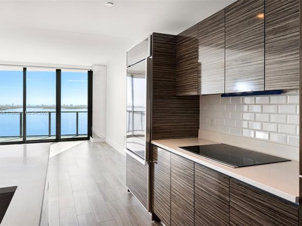 460 NE 28th St 2707, Miami FL 33137