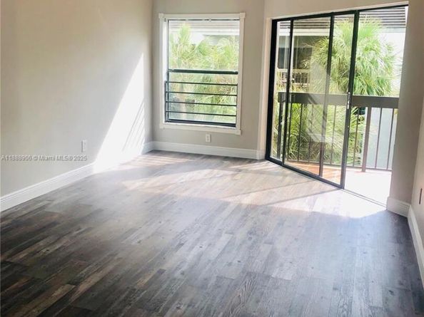 8810 SW 132nd Pl 404DN, Miami FL 33186