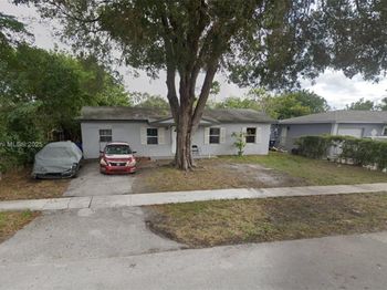 325 SW 80th Ter