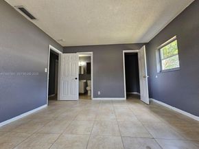 325 SW 80th Ter, North Lauderdale FL 33068