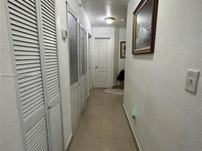 17652 NW 76th Ct, Hialeah FL 33015