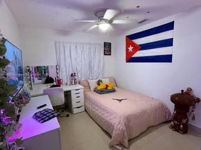 17652 NW 76th Ct, Hialeah FL 33015