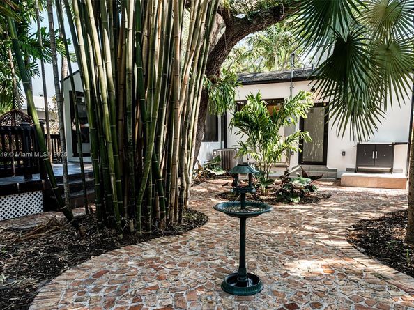 751 NE 80th St, Miami FL 33138