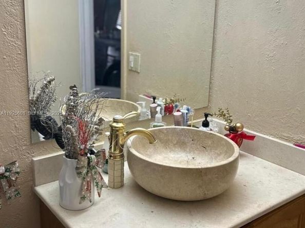 7100 SW 112th Pl, Miami FL 33173