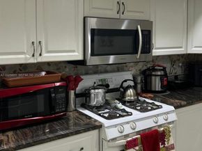 7100 SW 112th Pl, Miami FL 33173