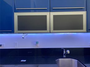 253 NE 2nd St 324, Miami FL 33132