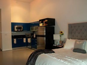 253 NE 2nd St 324, Miami FL 33132