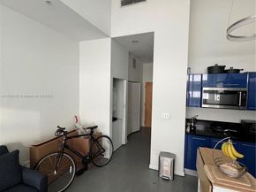 253 NE 2nd St 324, Miami FL 33132