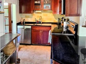 1135 NE 133rd St, North Miami FL 33161