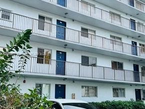 8560 N Sherman Cir 206, Miramar FL 33025