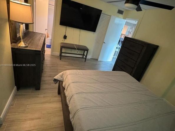 114 Royal Park Dr 4H, Oakland Park FL 33309
