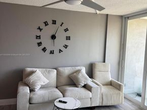 114 Royal Park Dr 4H, Oakland Park FL 33309