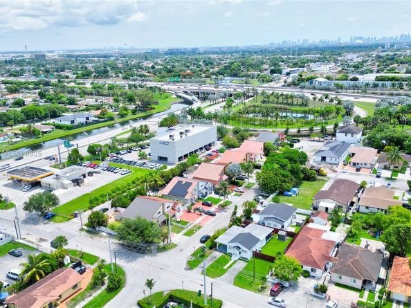 901 SW 79th Ave, Miami FL 33144