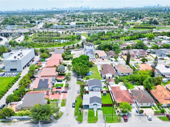 901 SW 79th Ave, Miami FL 33144