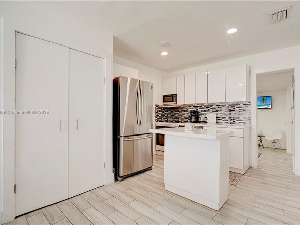 901 SW 79th Ave, Miami FL 33144