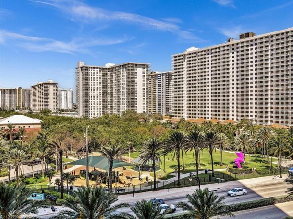 17201 Collins Ave 704, Sunny Isles Beach FL 33160