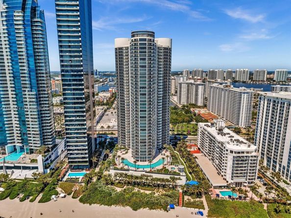 17201 Collins Ave 704, Sunny Isles Beach FL 33160