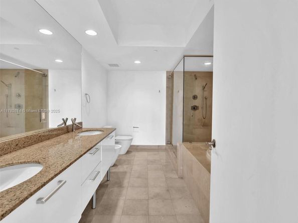 17201 Collins Ave 704, Sunny Isles Beach FL 33160